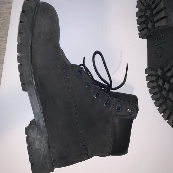 Black Timberland Boots - Picture 4 of 7